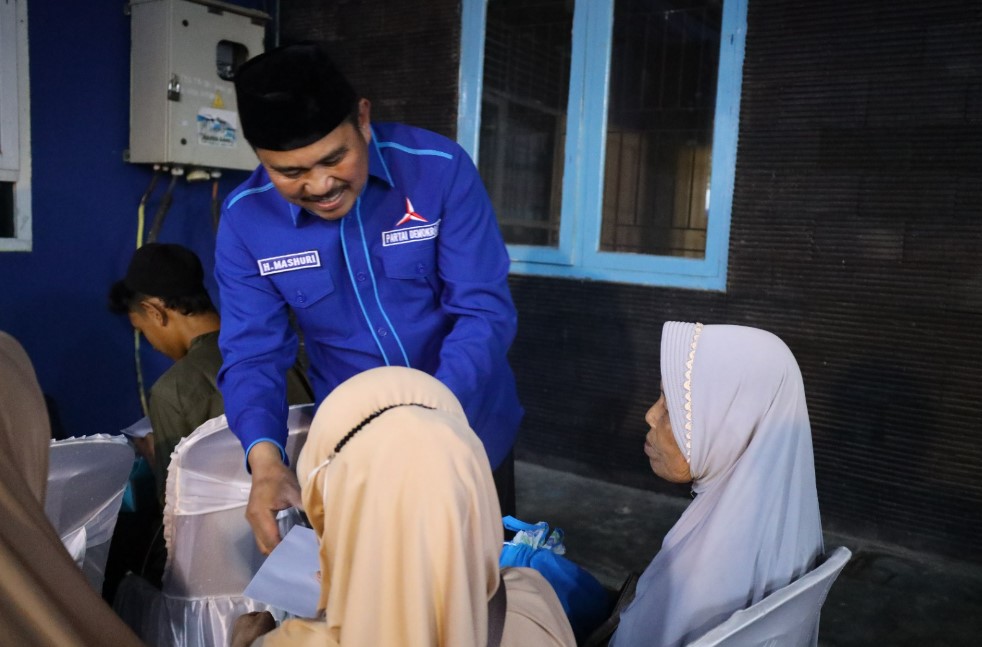 Screenshot_27 Santunan kepada anak yatim dan fakir miskin oleh ketua DPD Demokrat provinsi Jambi H. Mashuri SP, ME, pada buka bersama partai demokrat Jambi dikantor demokrat Jambi